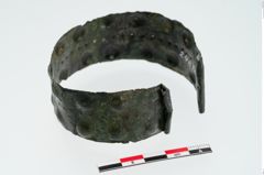 Foto von Bronzeblecharmreif (NHMW-PRAE-024872)